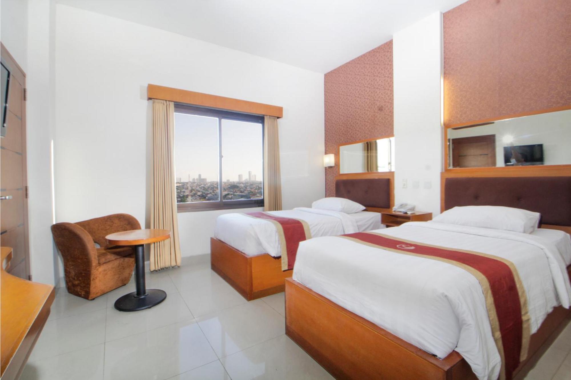 Hotel Bisanta Bidakara Tunjungan Surabaya Exterior photo