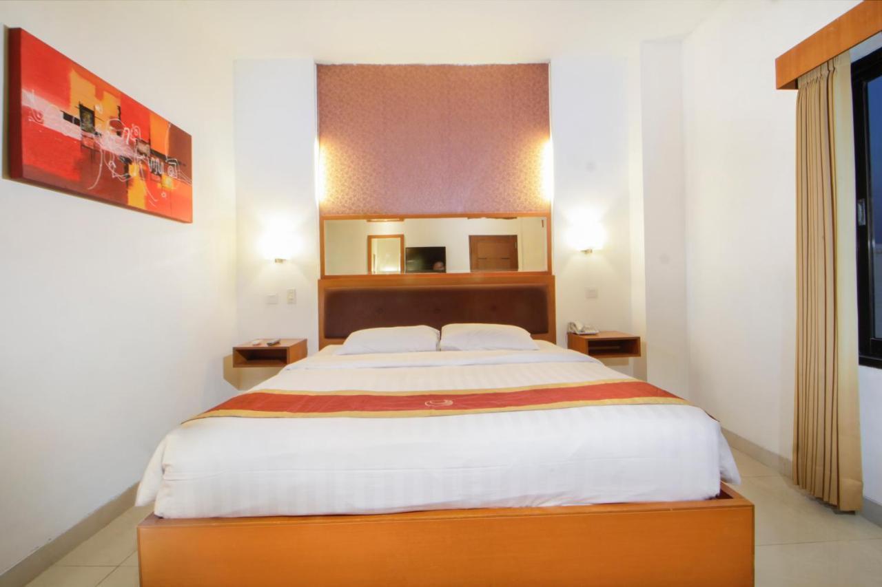 Hotel Bisanta Bidakara Tunjungan Surabaya Exterior photo